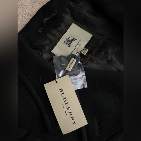 Burberry woolen coat usa large also fit medium - Picture 4 of 15